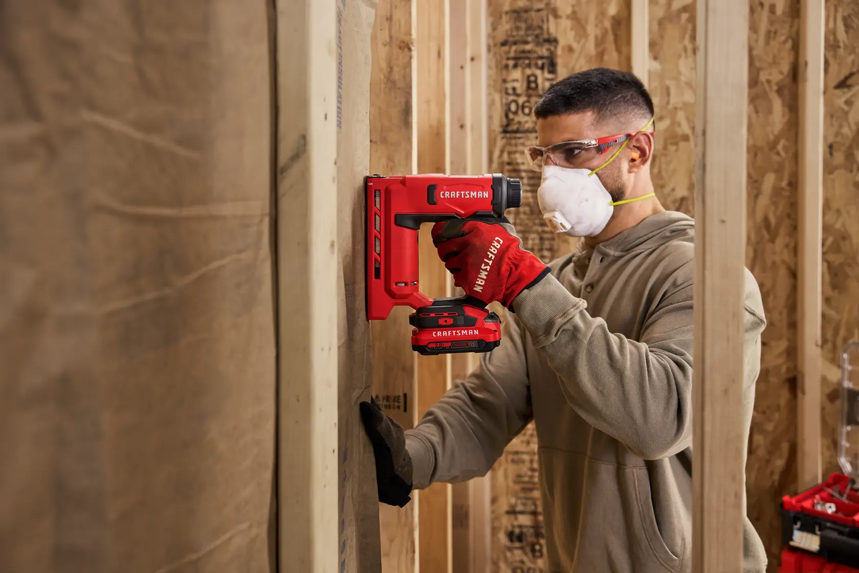 Battery and Charger Sold Separately
Wide angle man stapling framing with CRAFTSMAN® V20* 3/8" T50 Crown Stapler 360
Additional Items Pictured Not Included