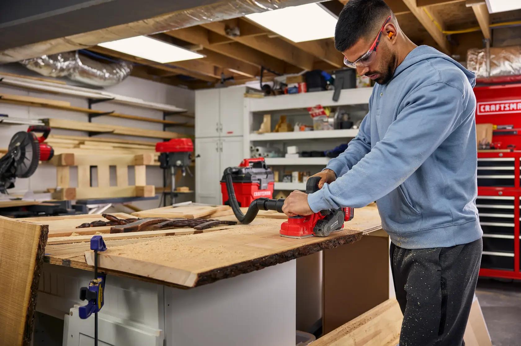 Battery and Charger Sold Separately
Man planing hardwood maple with the CRAFTSMAN® V20* BRUSHLESS RP™ 3 1/4in Hand Planer
Additional Items Pictured Not Included