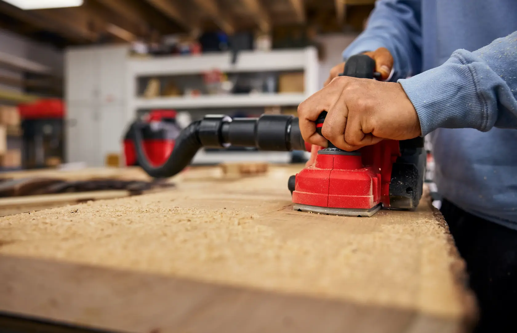 Battery and Charger Sold Separately
Dust Vac attachment on the CRAFTSMAN® V20* BRUSHLESS RP™ 3 1/4in Hand Planer
Additional Items Pictured Not Included