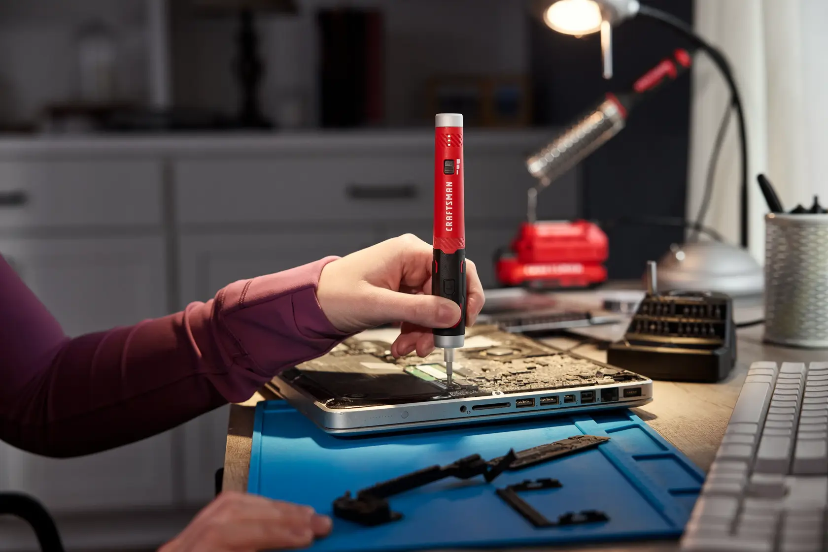 4v Precision Screwdriver Set (25-piece)