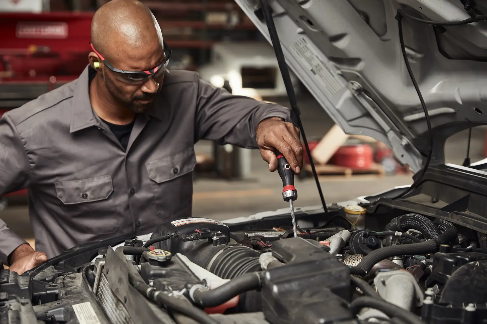 View of CRAFTSMAN Screwdrivers being used by consumer
