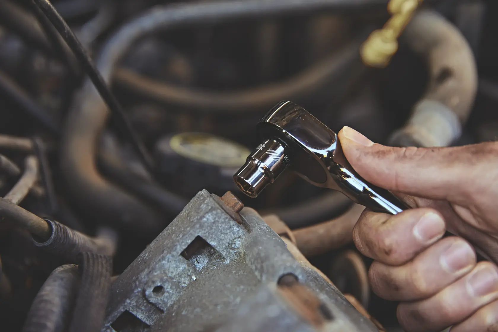 CRAFTSMAN OVERDRIVE ratchet  loosening and tightening rusted bolt