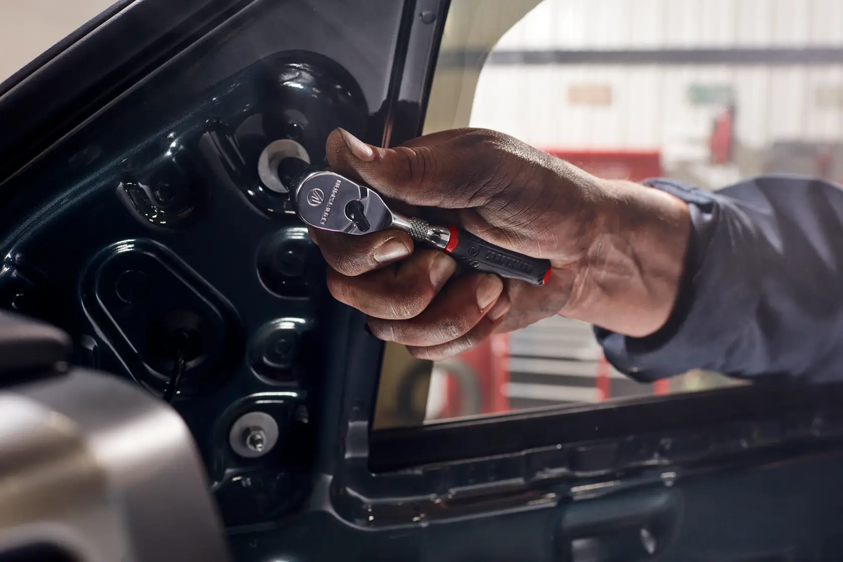 V series quarter inch drive comfort grip ratchet.