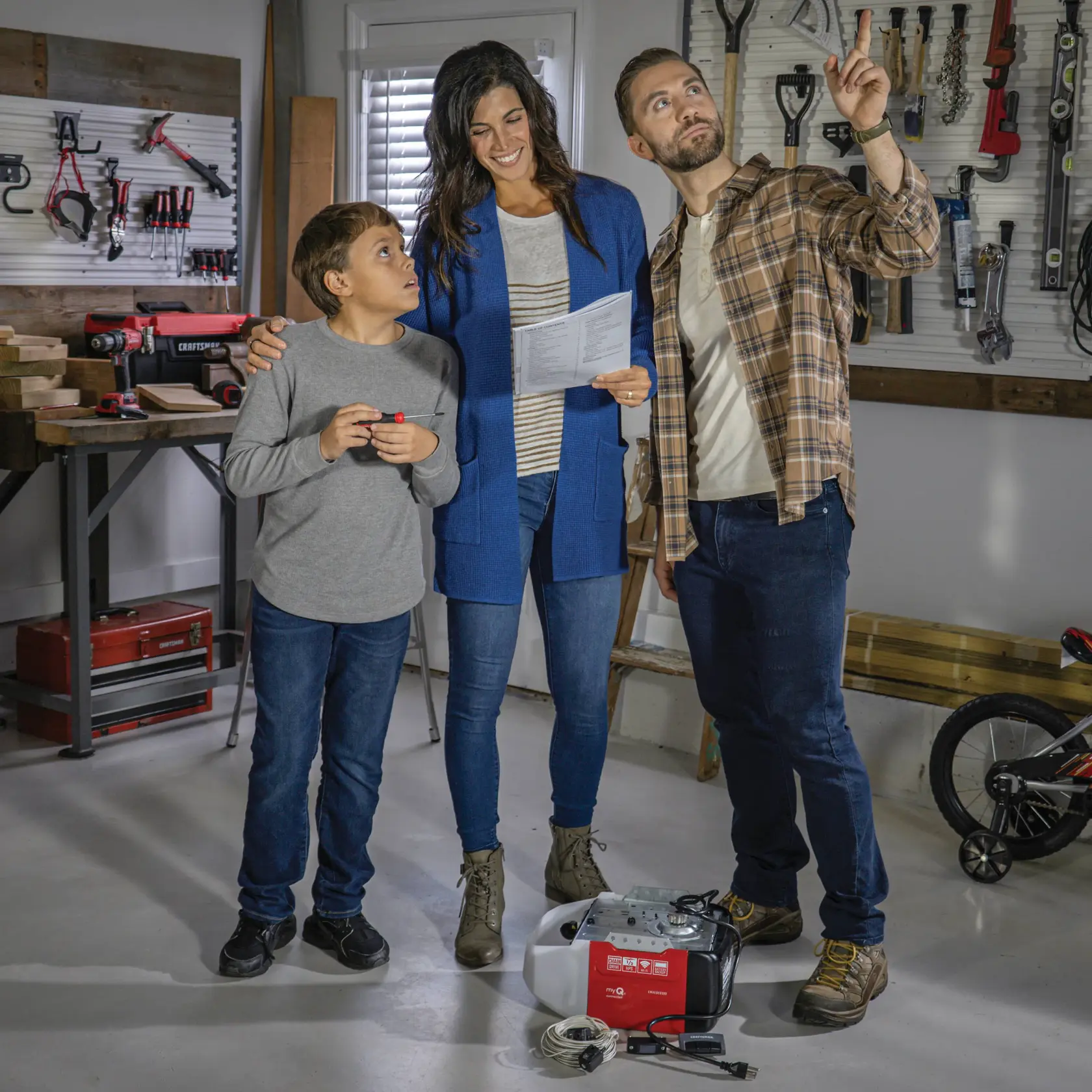 Snap on 9 drawer top box and 7 drawer bottom roll cabinet will sell  separately or together200$ for the top and 100 for the bottom, image size:1680x1680