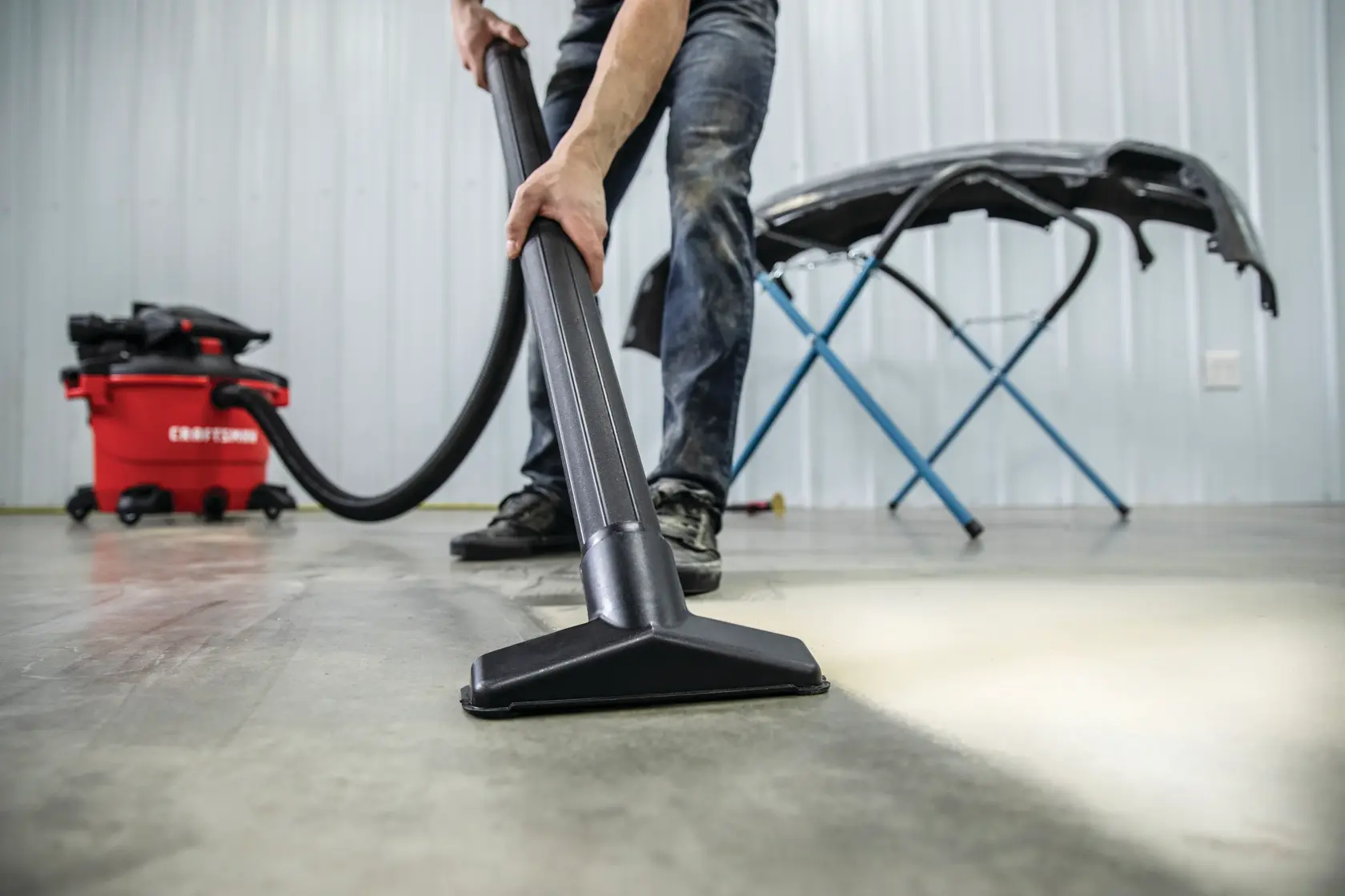 View of CRAFTSMAN Vacuums: Wet/Dry Shop Vac being used by consumer