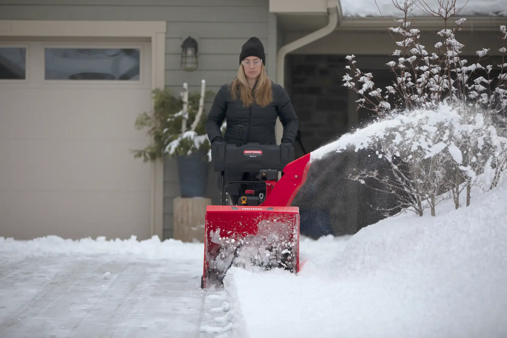 28 inch 357CC two stage self propelled gas snow blower with E F I and E G O V engine being used.