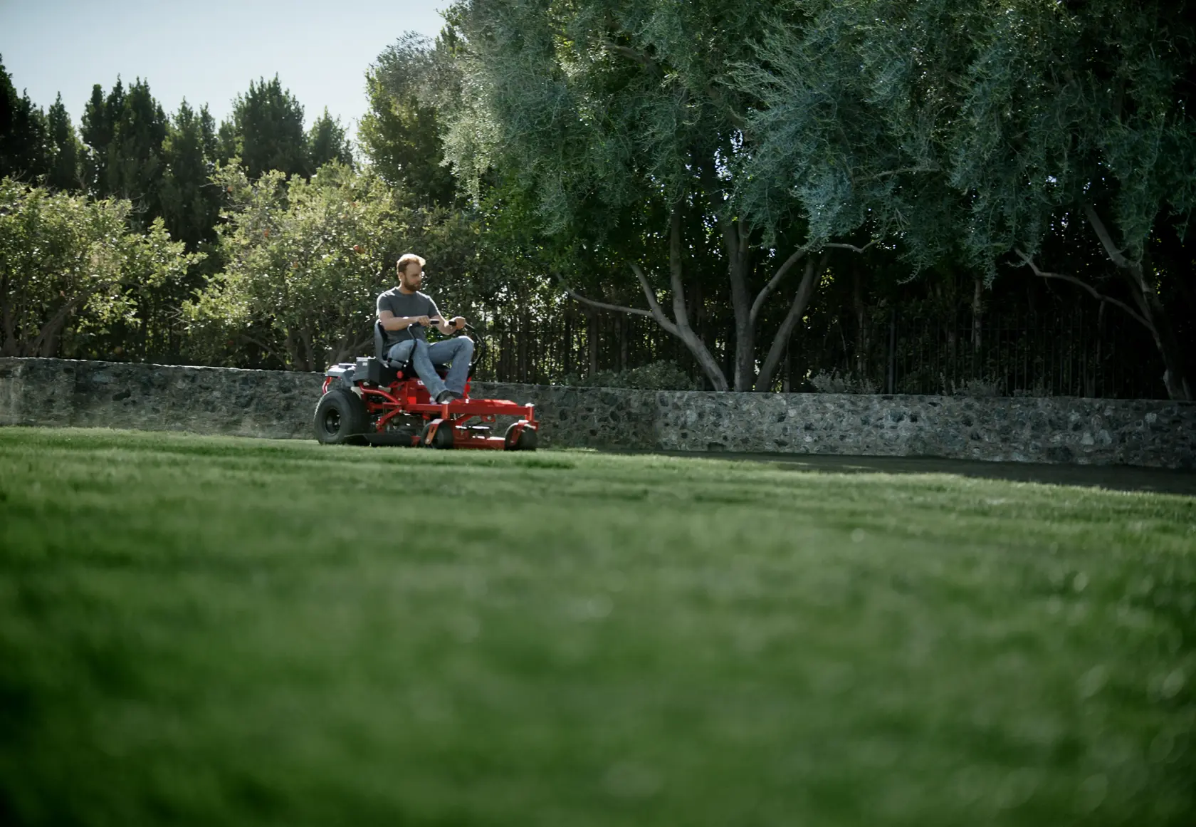 CRAFTSMAN® 46-Inch 22 HP* Gas Zero-Turn Riding Lawn Mower